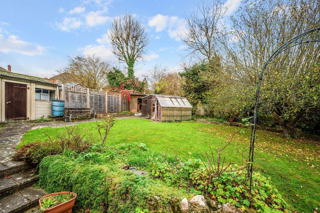 Property photo 3 of 12