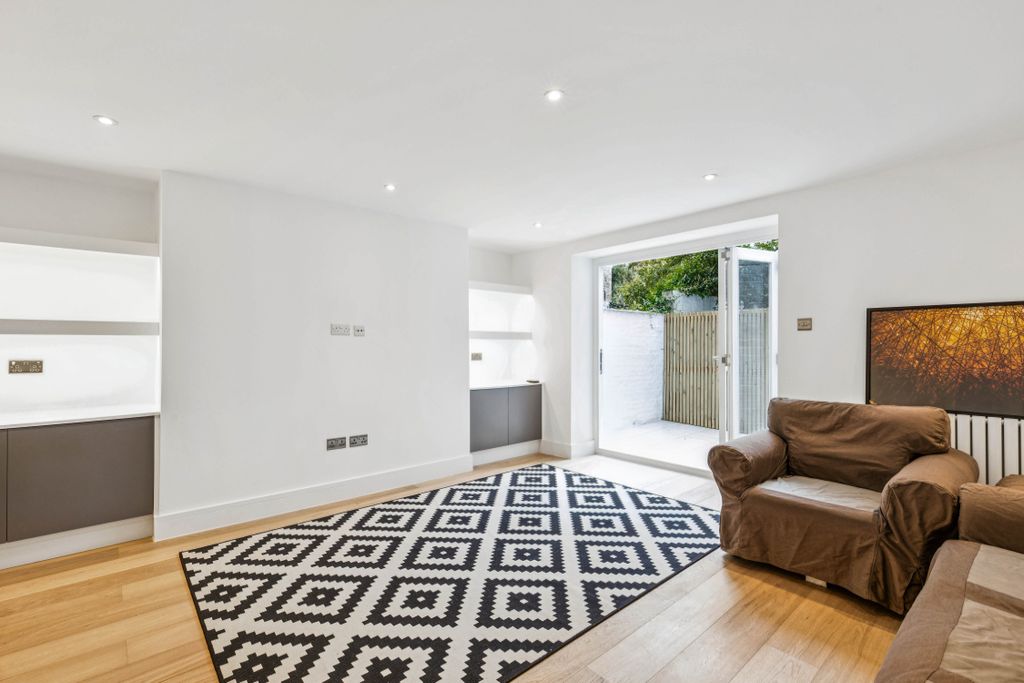 Property photo 1 of 7 8.Jpg