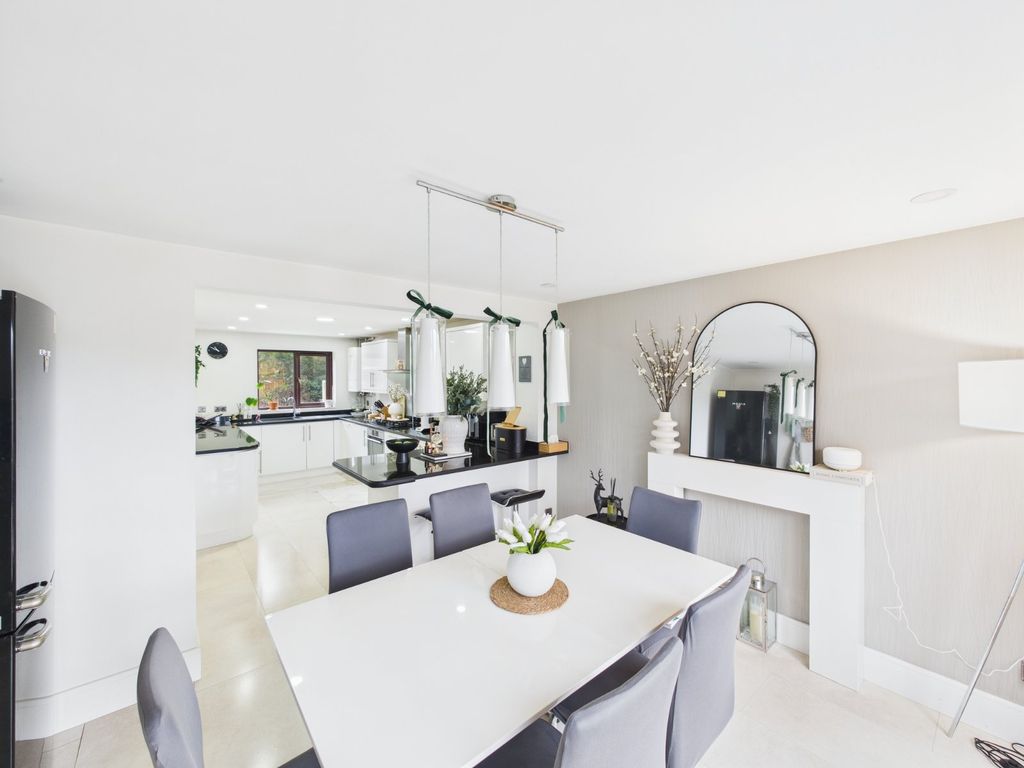 Property photo 3 of 18 Picture No. 12