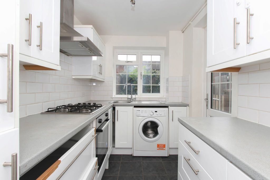Property photo 3 of 11 Photo 8