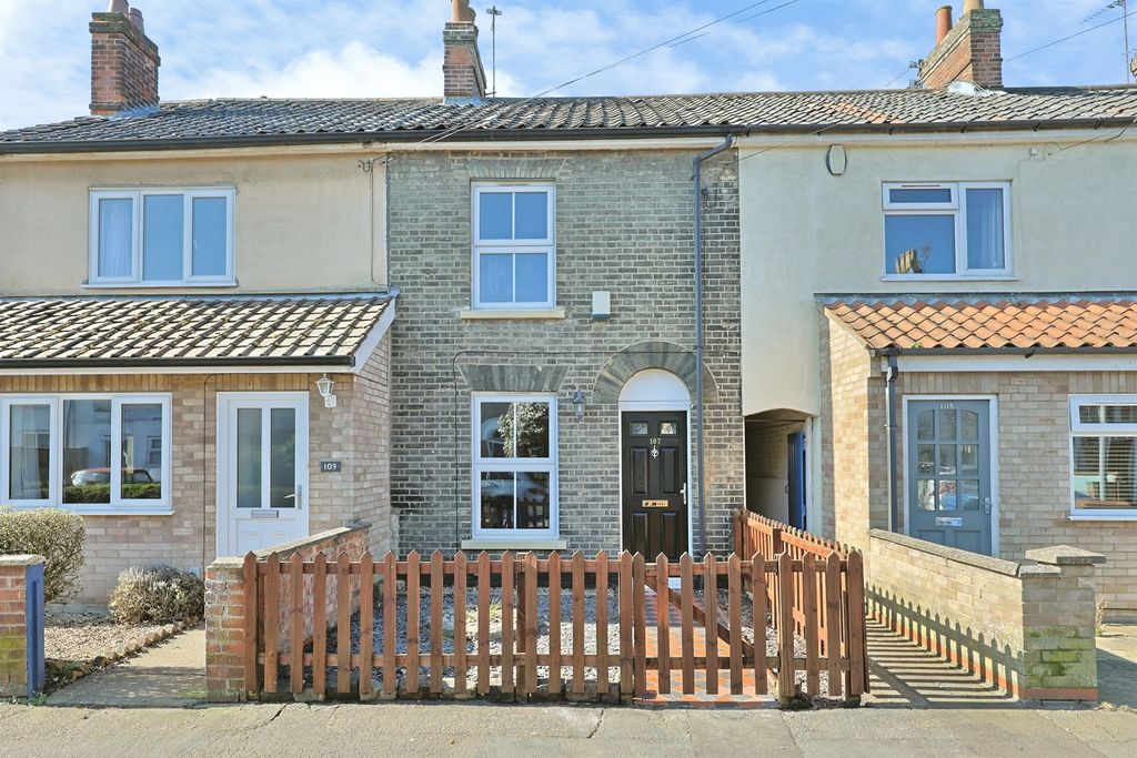 Property photo 1 of 17