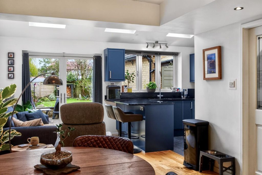 Property photo 2 of 19 53Almsfordoval-6.Jpg