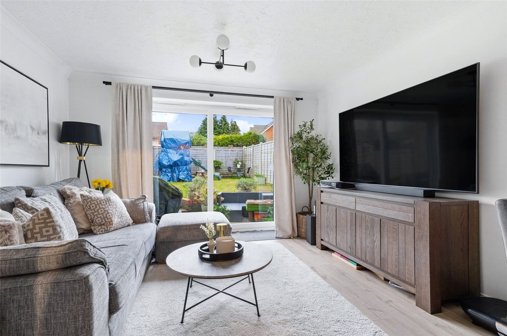 Property photo 2 of 18 Picture No. 13