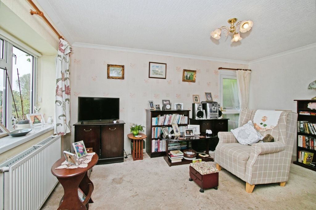 Property photo 2 of 14 Photo