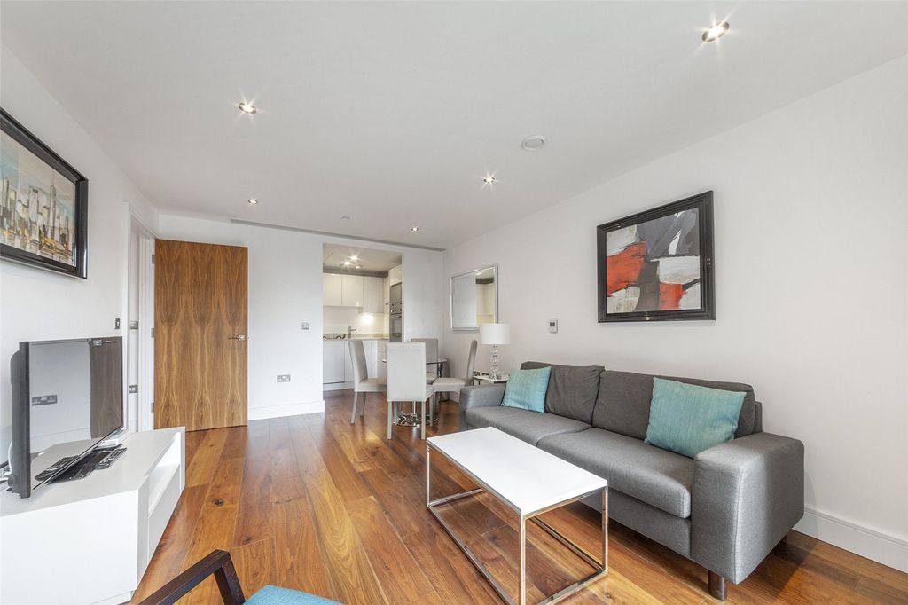 Property photo 2 of 23 Picture No. 04