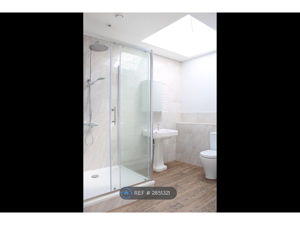 Property photo 2 of 21 Master Bathroom