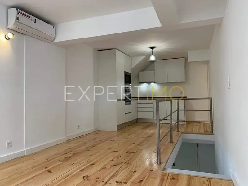 Property photo 1 of 13 Img 0