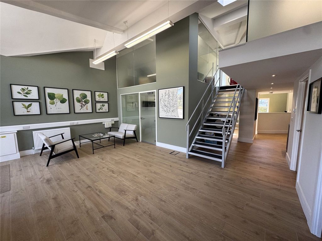 Property photo 3 of 10 Picture No. 21