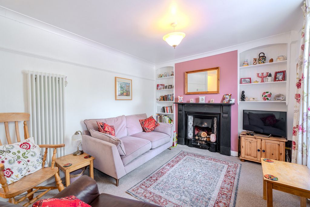 Property photo 3 of 31