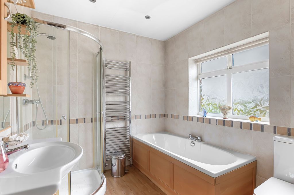 Additional image 34 of 4 bed detached house for saleGlen Road, Bingley BD16