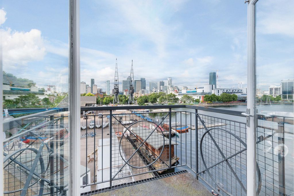 Property photo 2 of 5 Photo 1