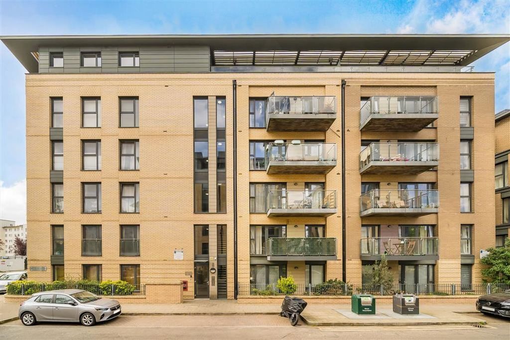 Property photo 1 of 7