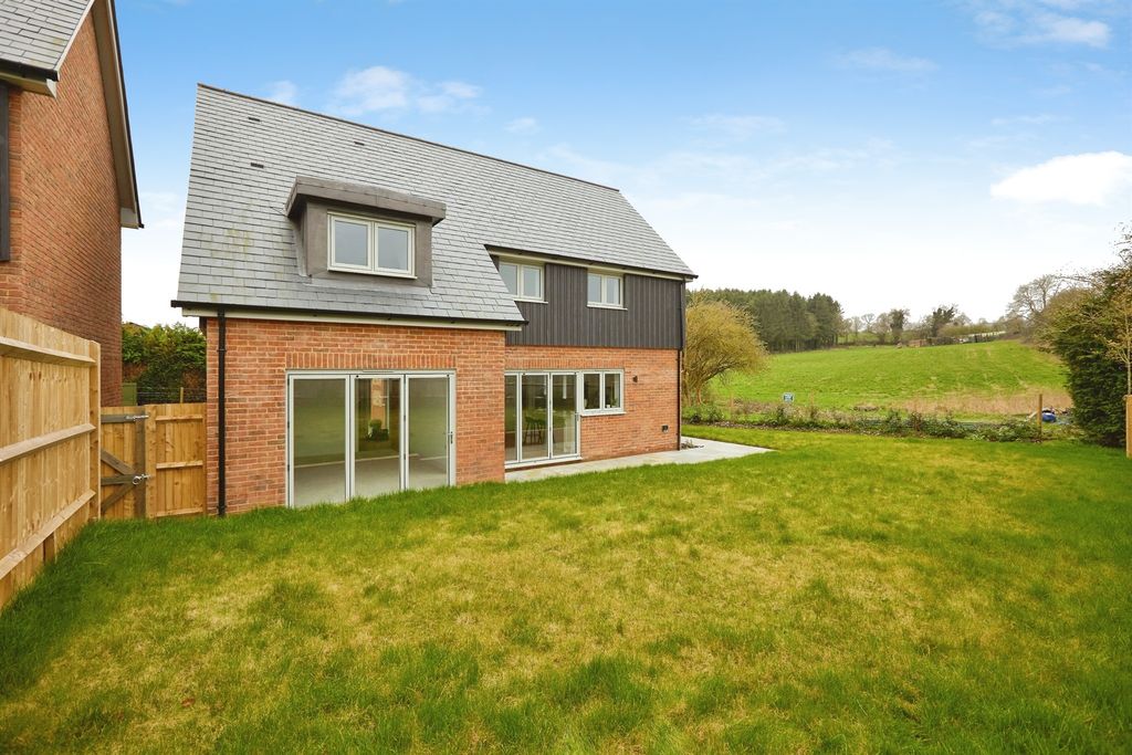 Property photo 2 of 24