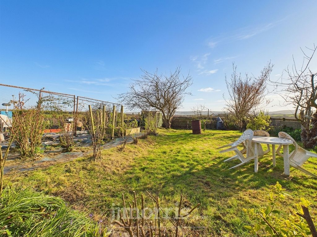 Property photo 3 of 33