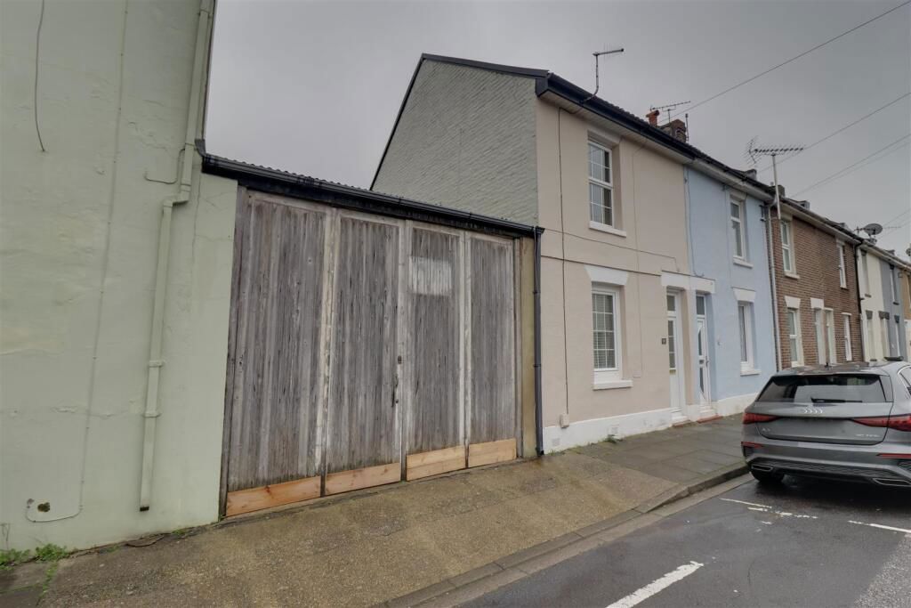 Property photo 1 of 7