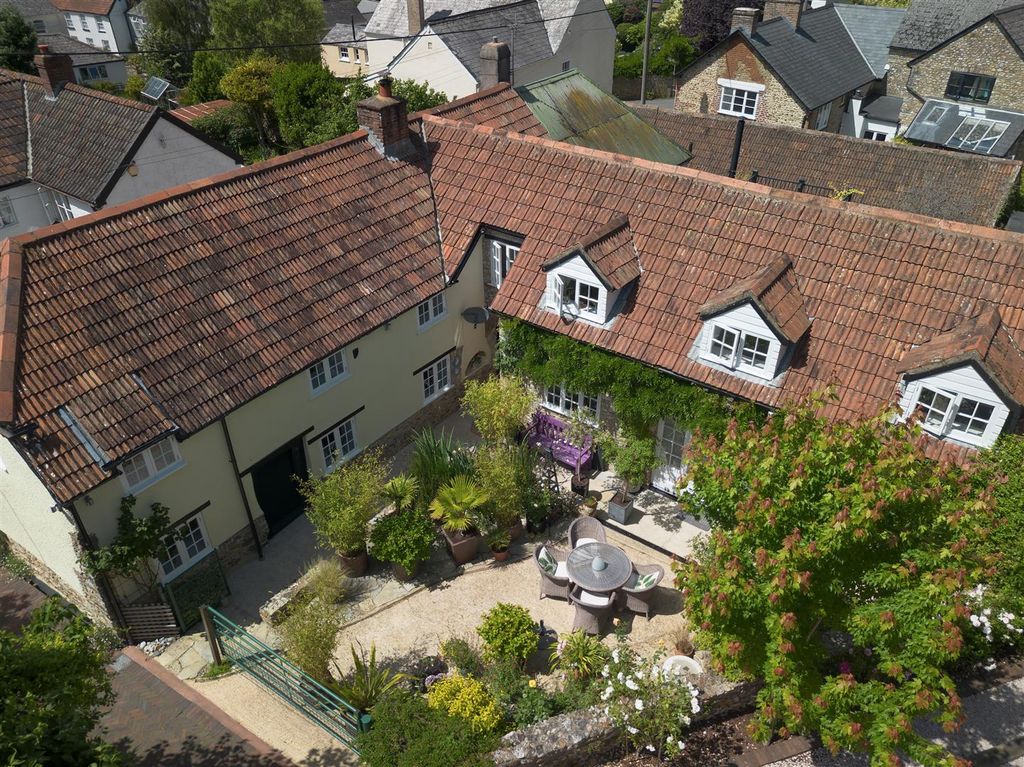 Property photo 2 of 34 Drone
