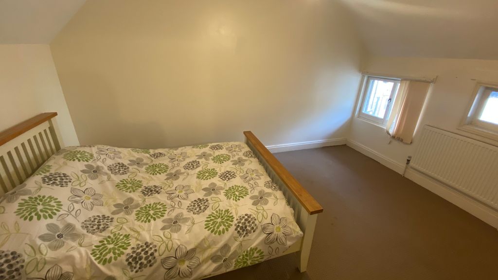 Property photo 3 of 6