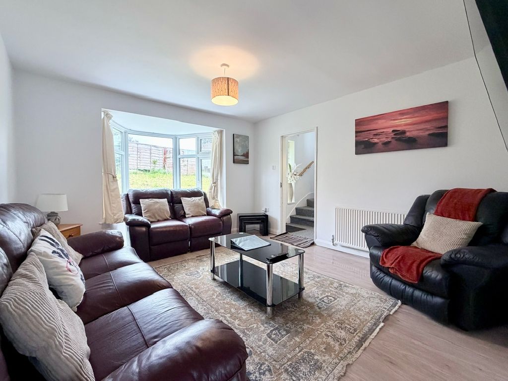 Property photo 3 of 16 Img_4091