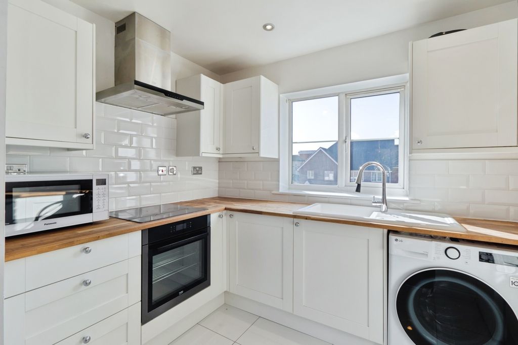 Property photo 3 of 12 Pbox-Img.Jpg