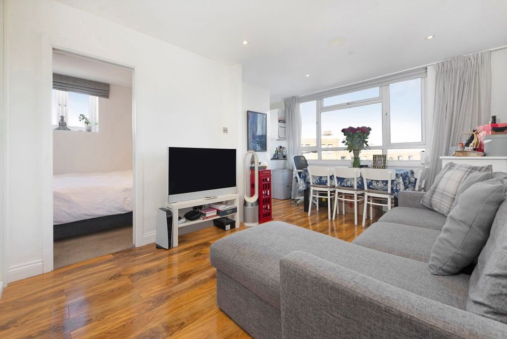 Property photo 1 of 5