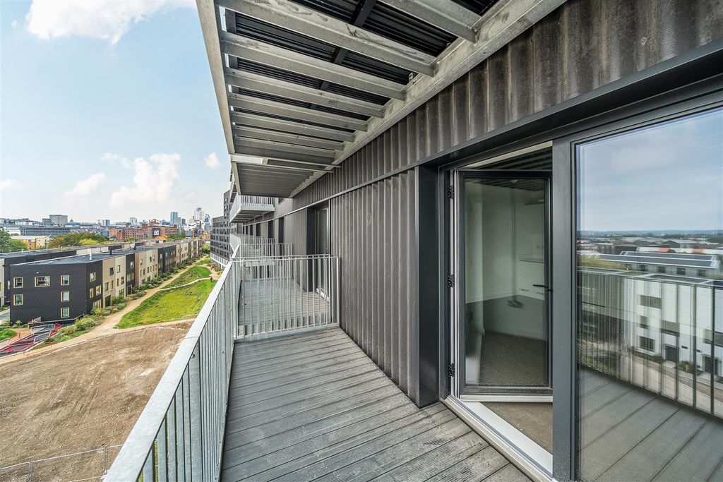 Property photo 1 of 10 1369188-12-68ee415014B3d-Arw-1.Jpg