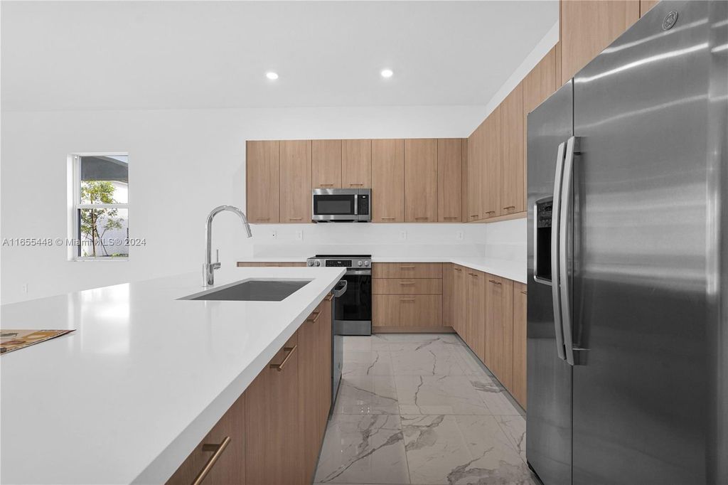 Property photo 3 of 29 <Alttext/>