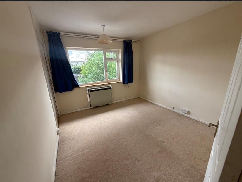 Property photo 3 of 8 Bedroom
