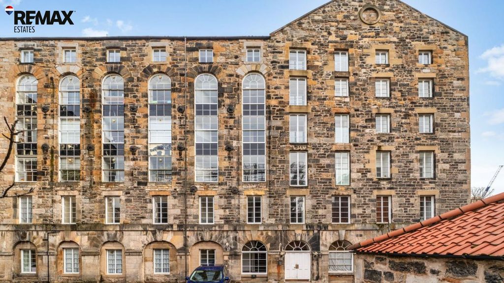 Property photo 1 of 22 Front Exterior