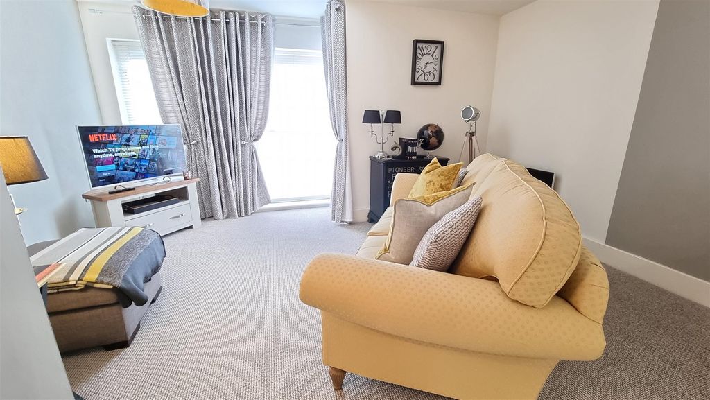 Property photo 3 of 13 1632.Jpg