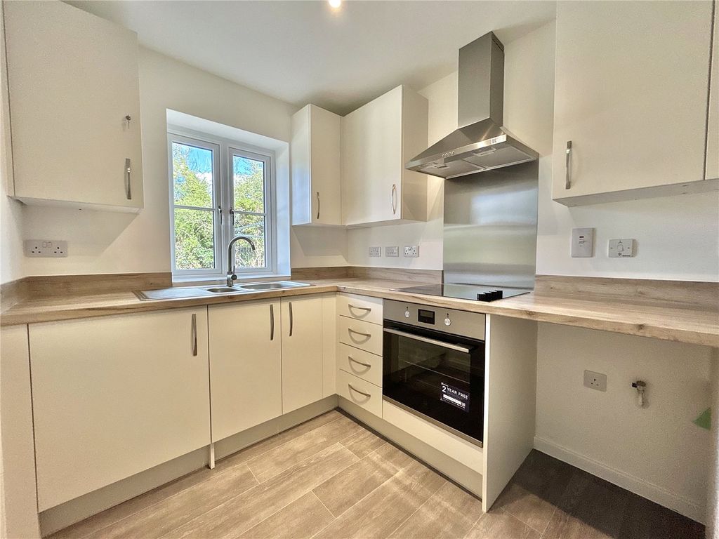 Property photo 2 of 10 Picture No. 04