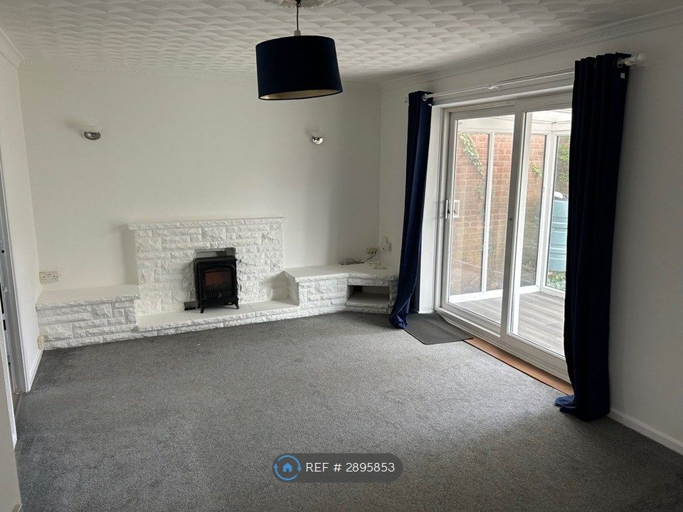 Property photo 2 of 8