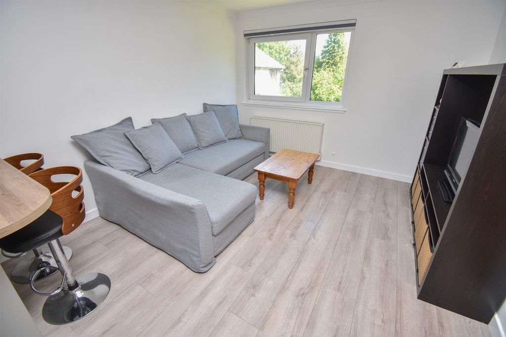 Property photo 3 of 15 Lounge Area (3)-2.Jpg