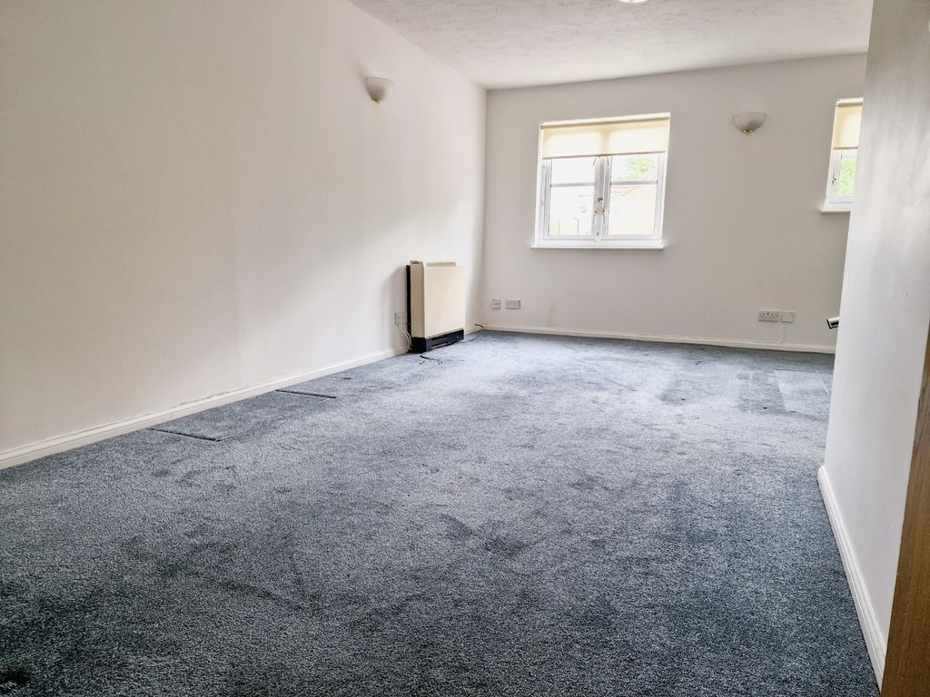 Property photo 3 of 6