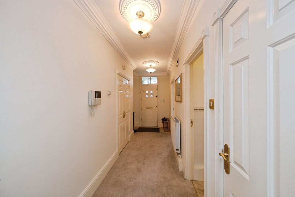 Property photo 2 of 11 Pbox-Img.Jpg