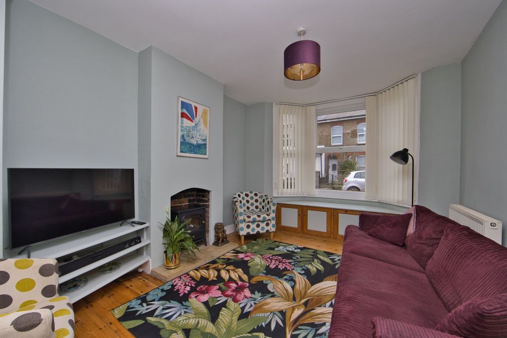 Property photo 2 of 16 Picture 2