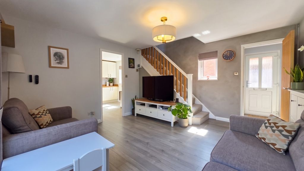 Property photo 2 of 15 5137203