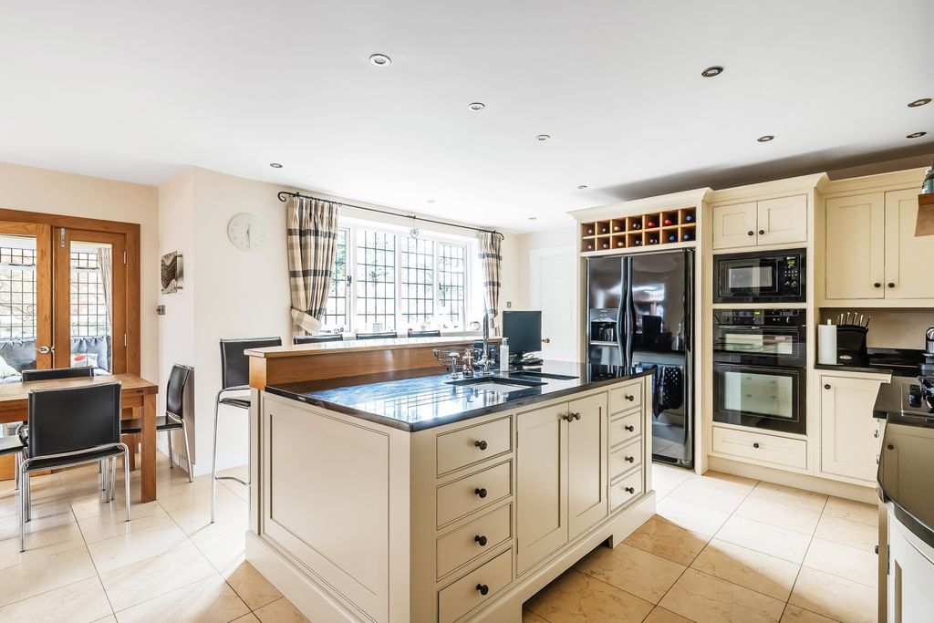 Property photo 3 of 17 Picture No. 06