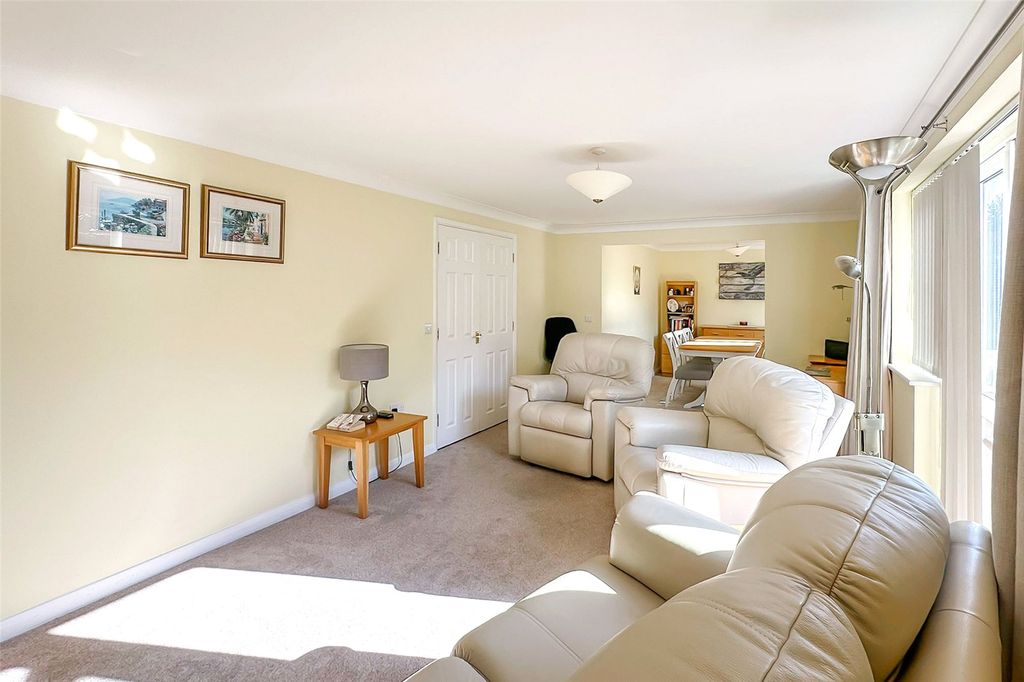 Property photo 3 of 17 Picture No. 15