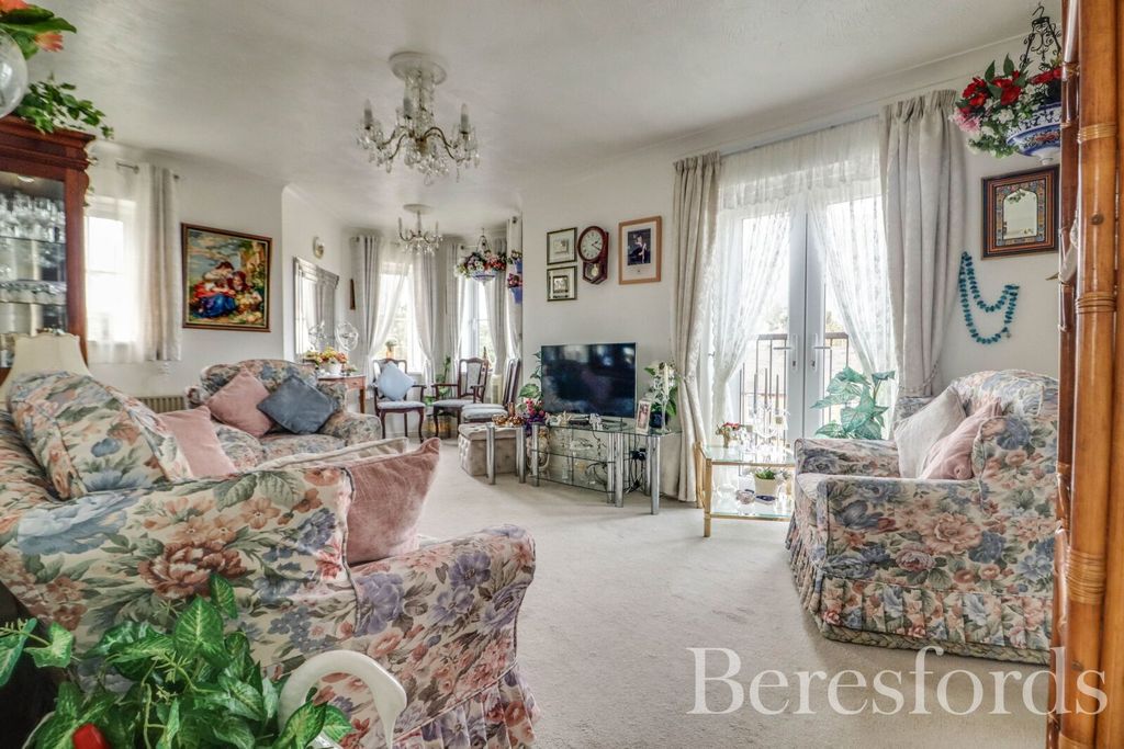 Property photo 2 of 21 Picture No. 51