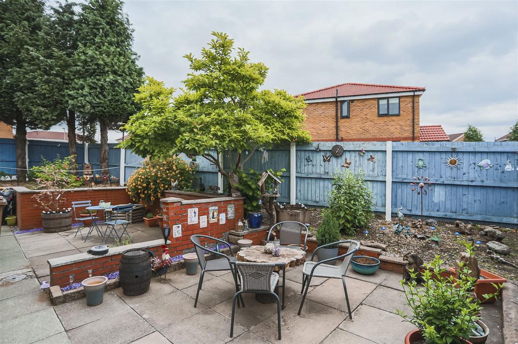Property photo 2 of 21