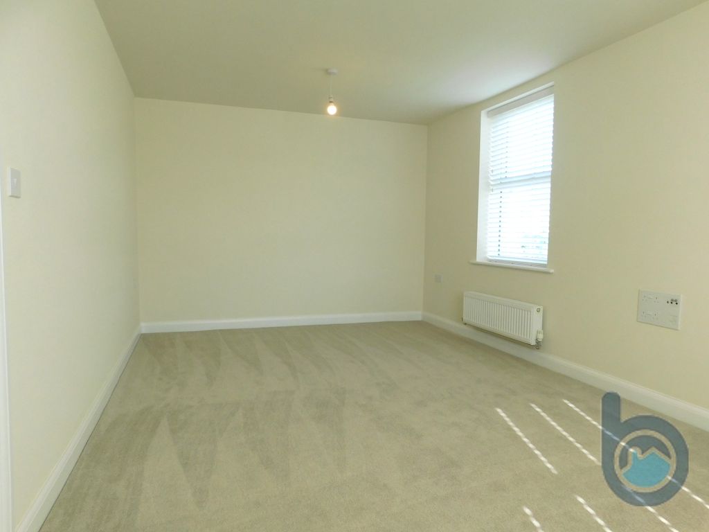 Property photo 2 of 37