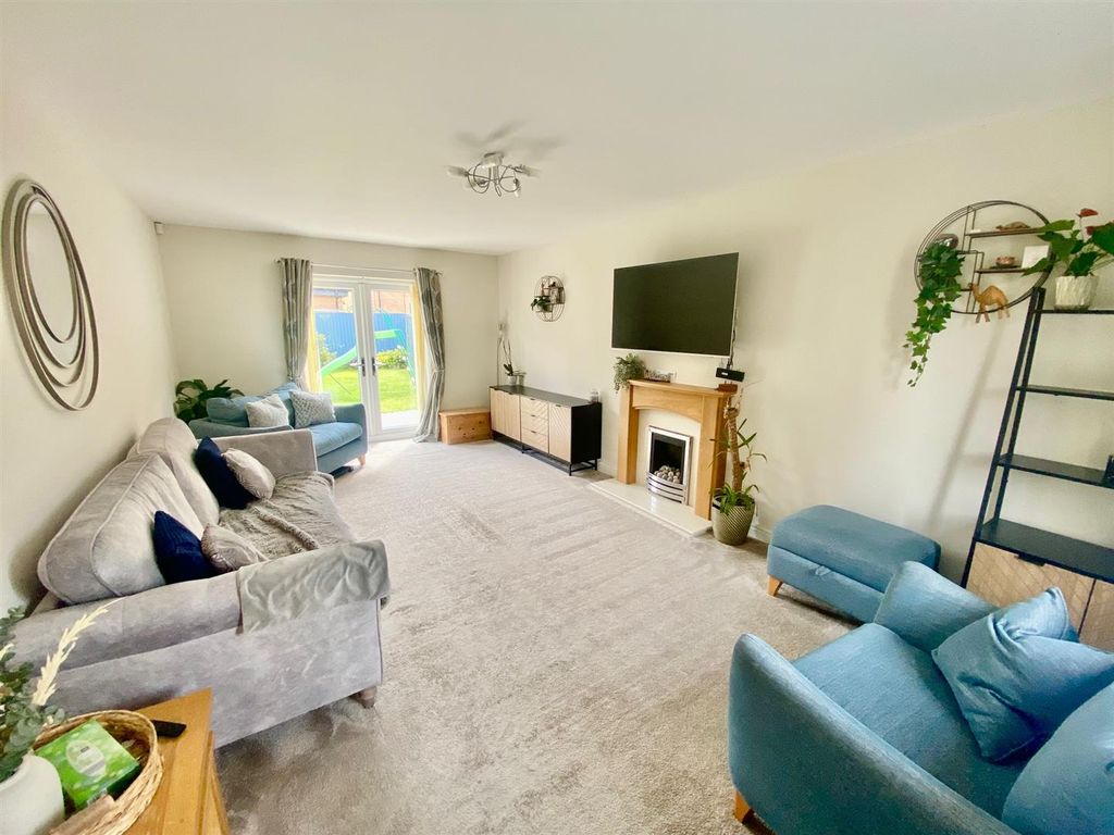Property photo 3 of 31