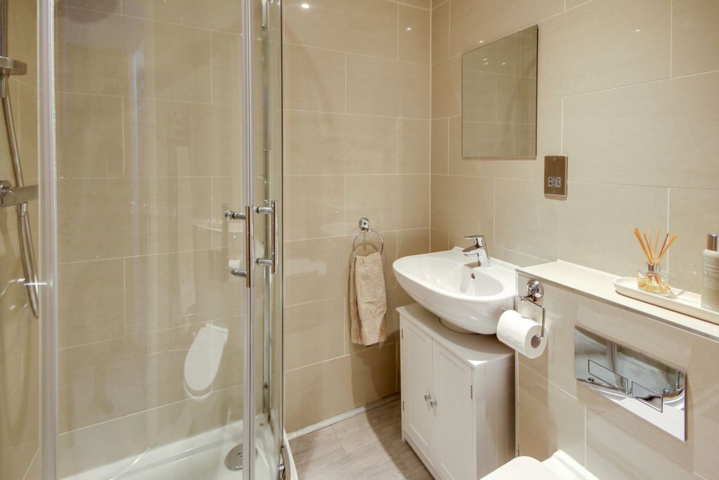 Additional image 10 of 2 bed flat for saleCantelupe Road, East Grinstead RH19