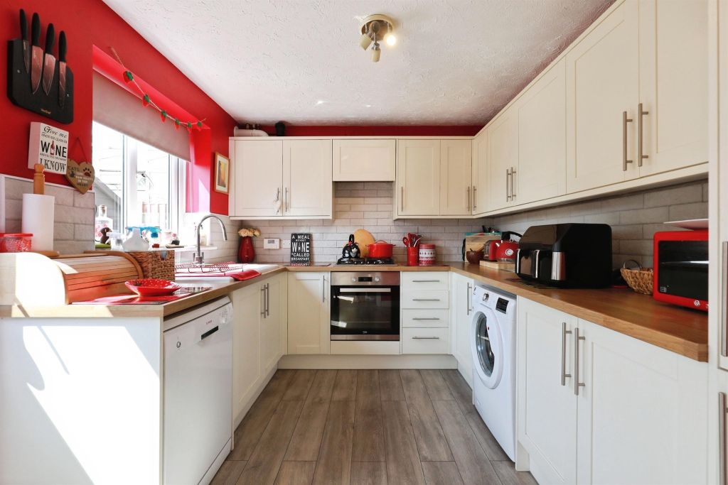 Property photo 2 of 24
