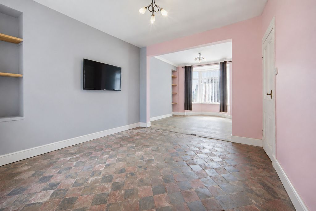 Property photo 2 of 22