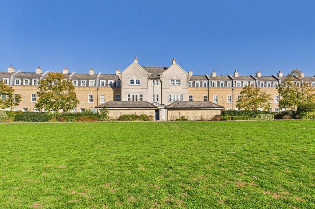 Property photo 1 of 14 Cam02545G0-Pr0502-Still012