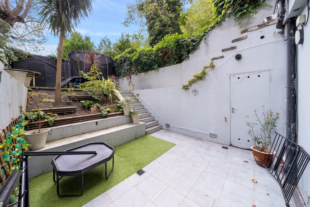 Property photo 3 of 20 Picture No. 11