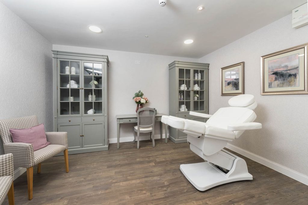 Property photo 1 of 21 Watson Place, Chipping Norton - Wellness Suite