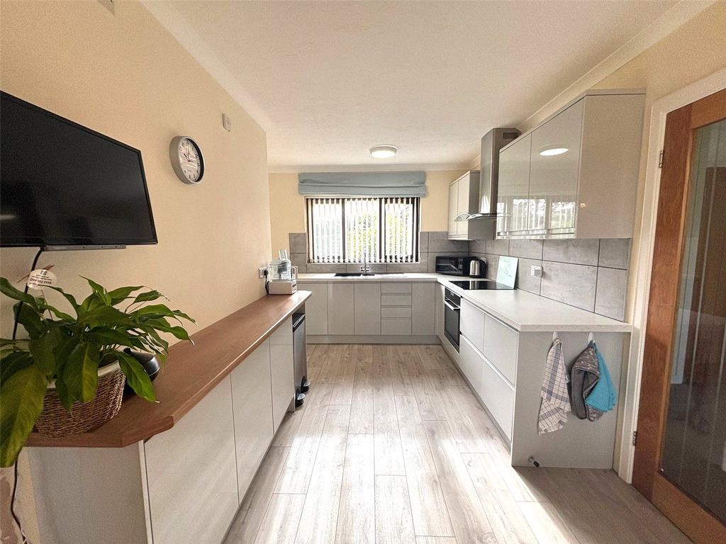 Property photo 3 of 18 Picture No. 04