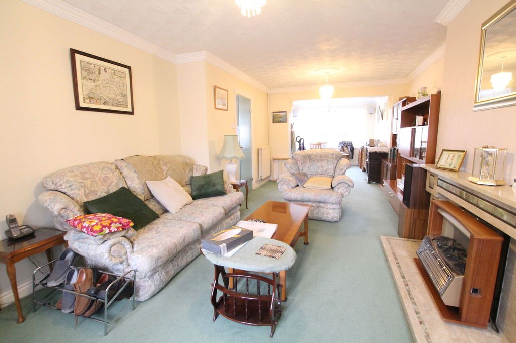 Property photo 2 of 14